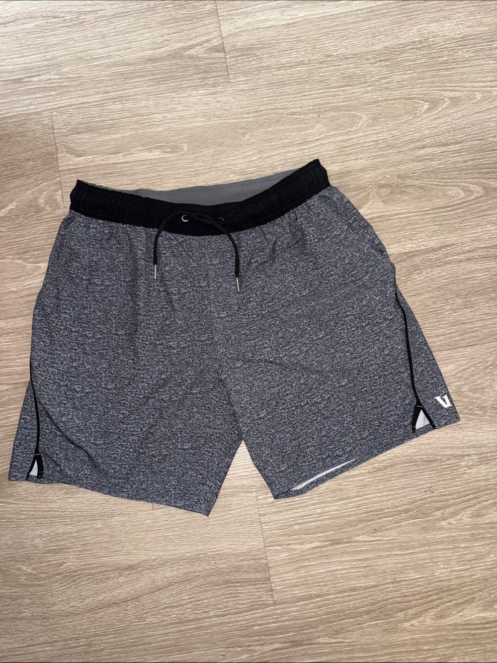Vuori Men's Heather Charcoal Athletic Shorts Size M